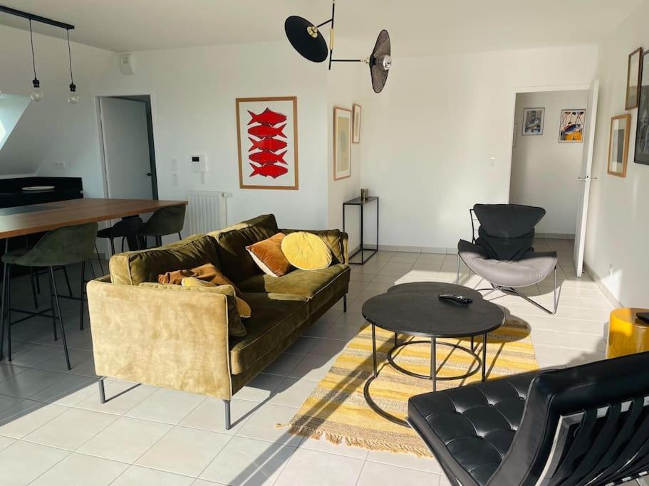 Appartement Lumineux Et Spacieux, Terrasse Et Parking Prive Concarneau Luaran gambar