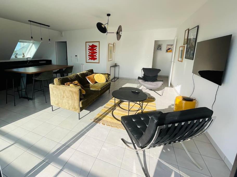 Appartement Lumineux Et Spacieux, Terrasse Et Parking Prive Concarneau Luaran gambar