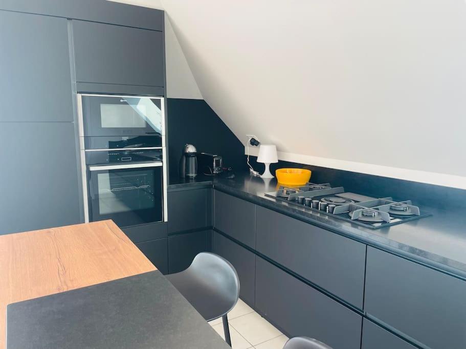 Appartement Lumineux Et Spacieux, Terrasse Et Parking Prive Concarneau Luaran gambar