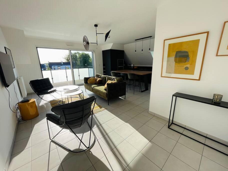 Appartement Lumineux Et Spacieux, Terrasse Et Parking Prive Concarneau Luaran gambar